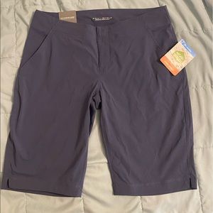Columbia women’s shorts size 6 Omni- shield